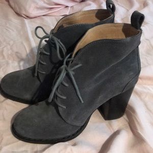 Suede boots